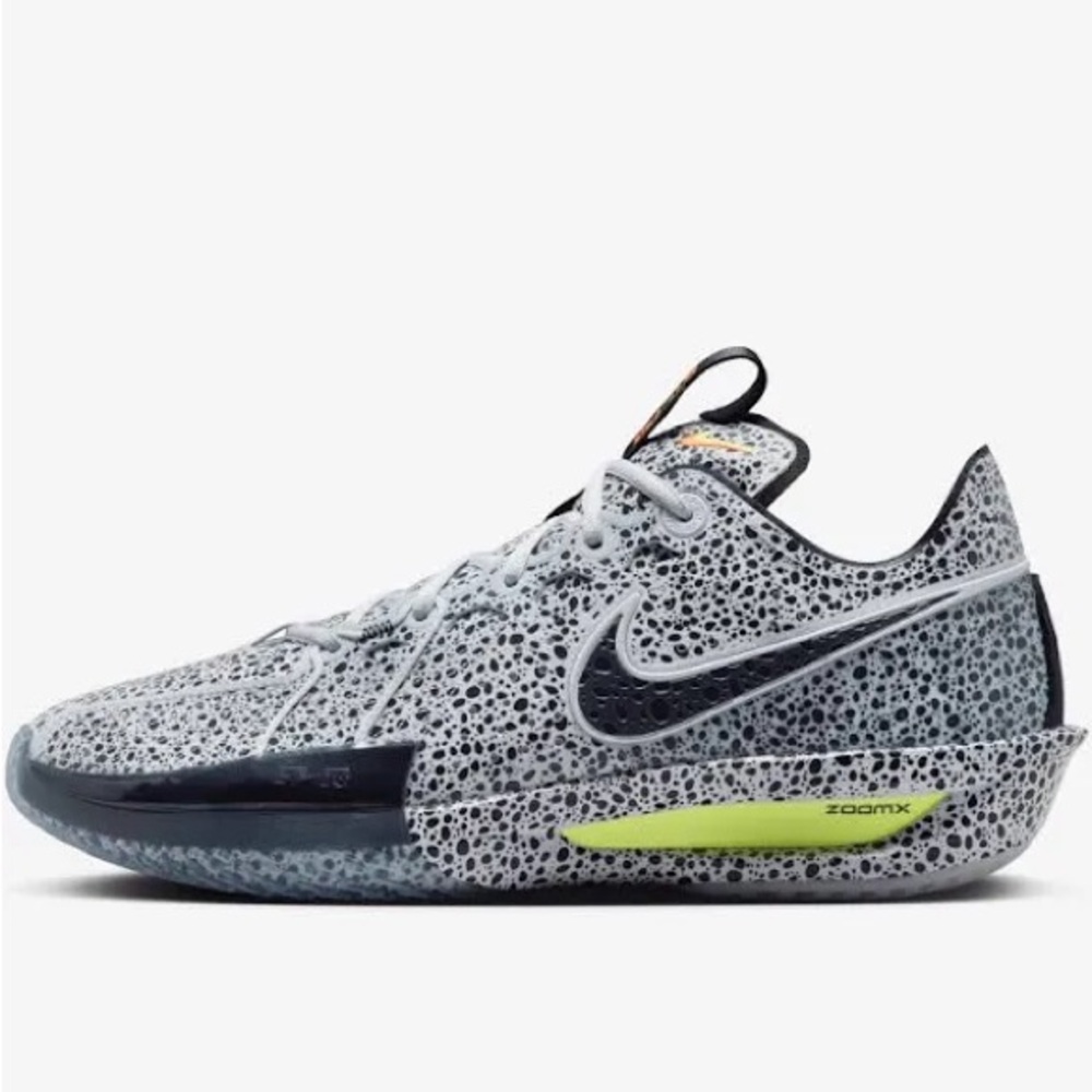 Nike Men's Gray Athletic Shoes